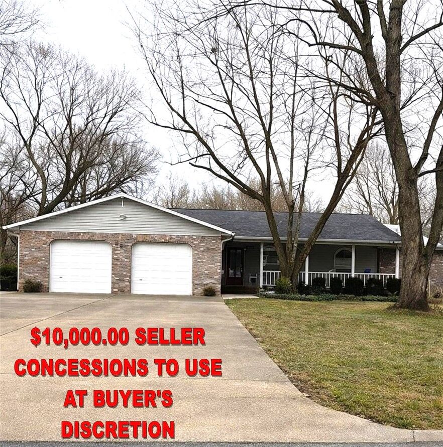 Property Photo:  107 Ozark Street  AR 72753 