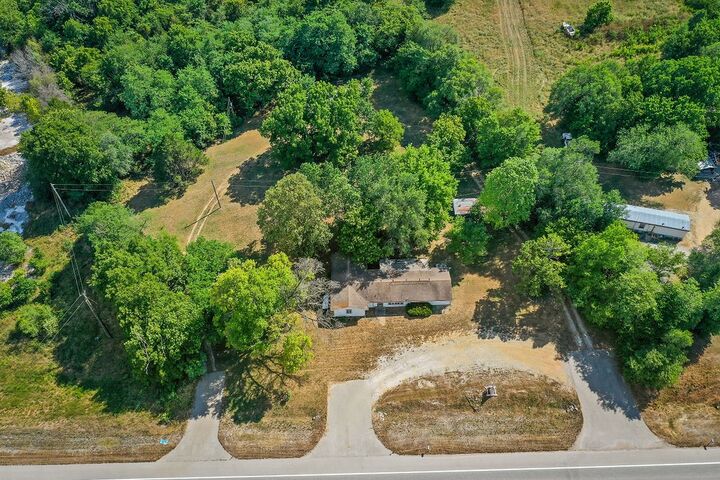 Property Photo:  1069 W Highway 62  AR 72616 