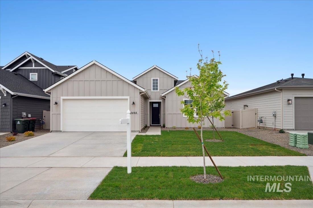 Property Photo:  9036 W Moon River Dr  ID 83669 