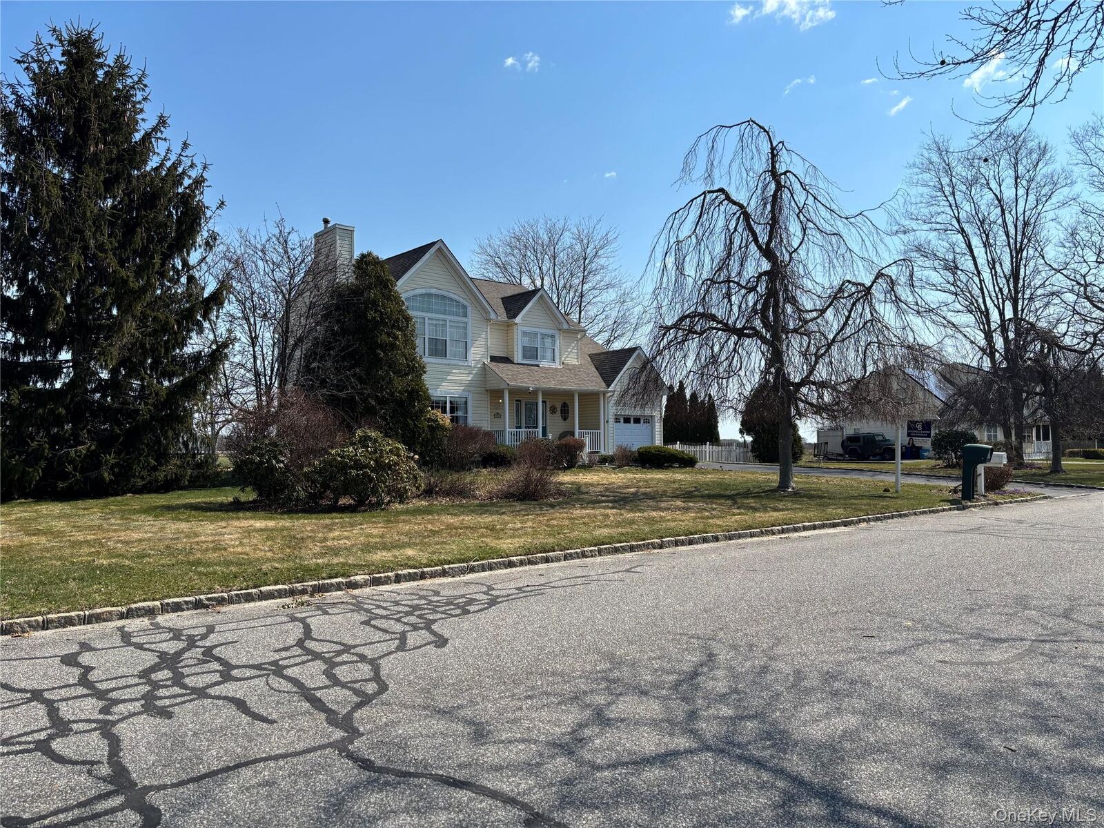 Property Photo:  125 Northgate Circle  NY 11933 
