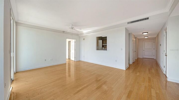 Property Photo:  750 N Tamiami Trail 1018  FL 34236 