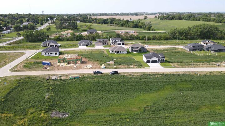 Property Photo: 21708 Glenmore Drive NE 68028