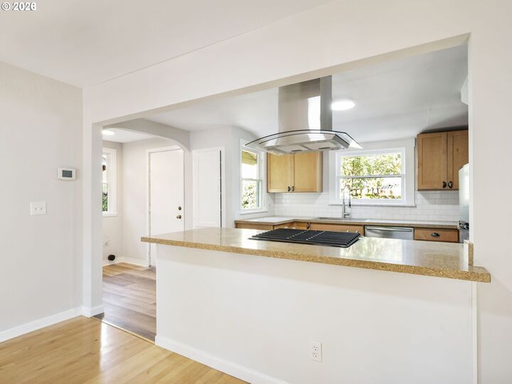 Property Photo: 3917 SE Tibbetts St OR 97202