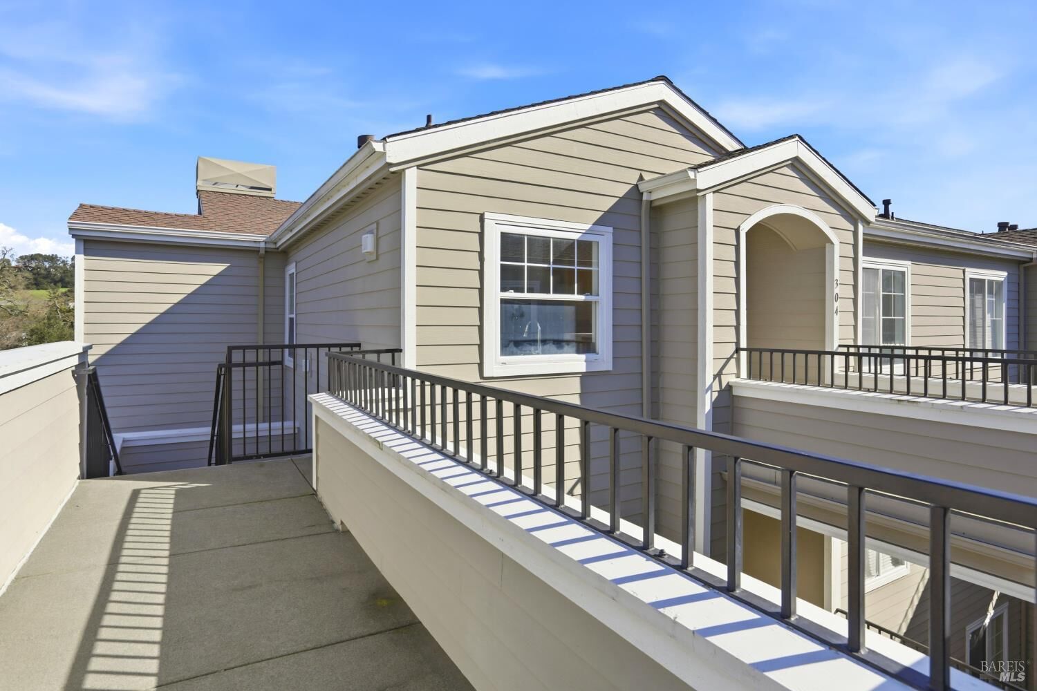 Property Photo:  852 Diablo Avenue 304  CA 94947 