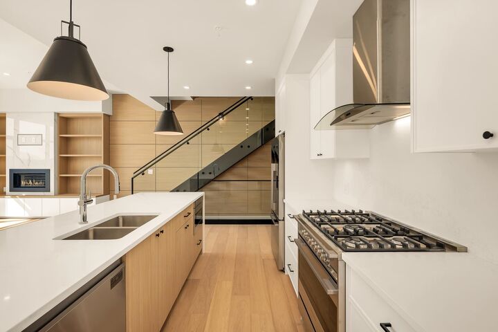 3407 Mamquam Road 15 — photo 1