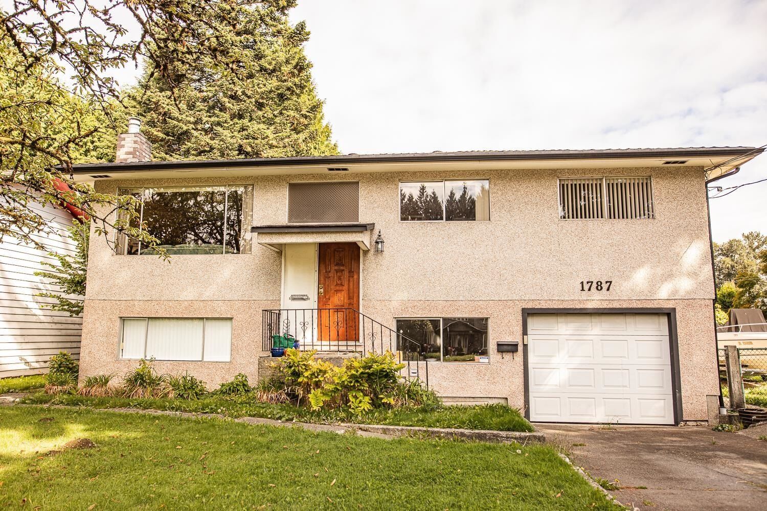 Property Photo:  1787 Langan Avenue  BC V3C 1K8 