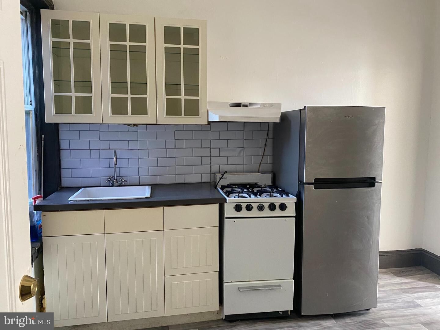 Property Photo: 3258 N Park Avenue 2R PA 19140