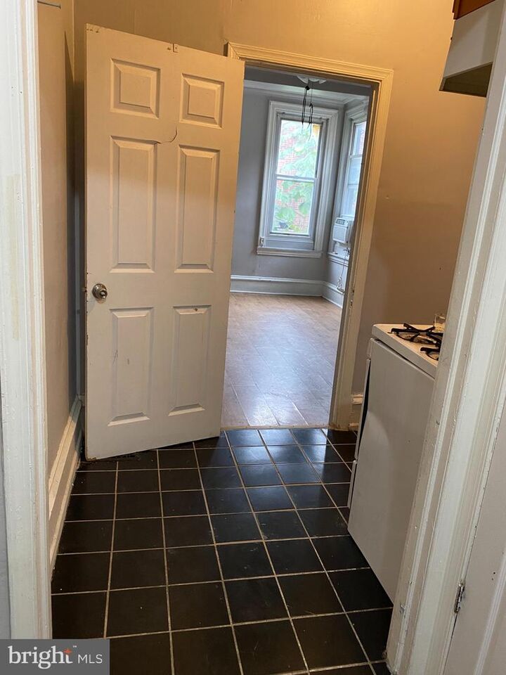 Property Photo:  3258 N Park Avenue 2F  PA 19140 