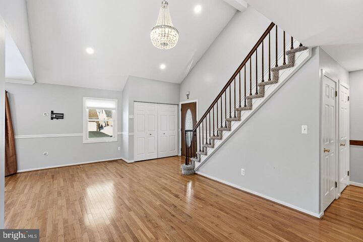 Property Photo:  87 Chandler Court  DE 19707 