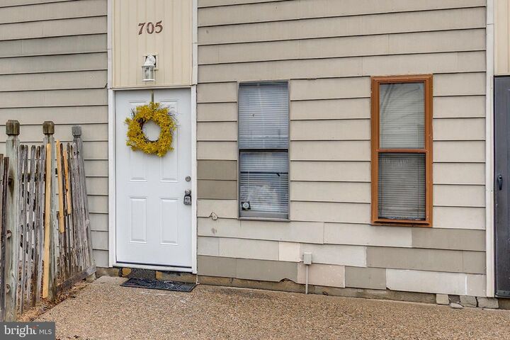 Property Photo:  705 Mason Run  NJ 08021 