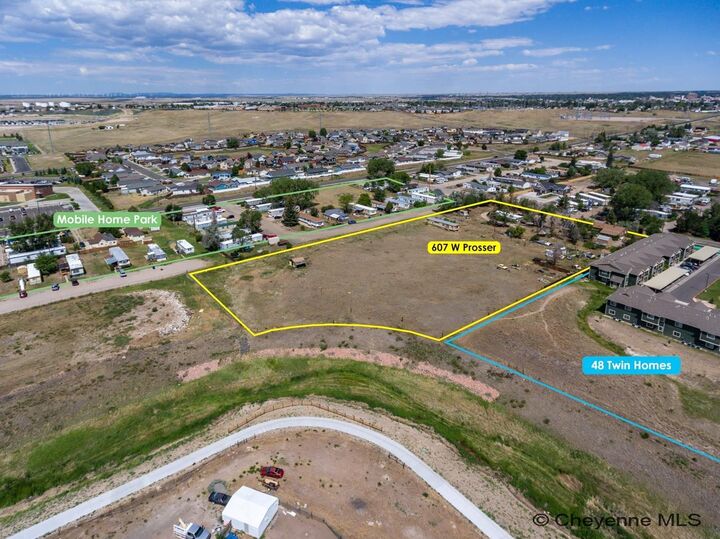 Property Photo:  607 W Prosser Rd  WY 82007 