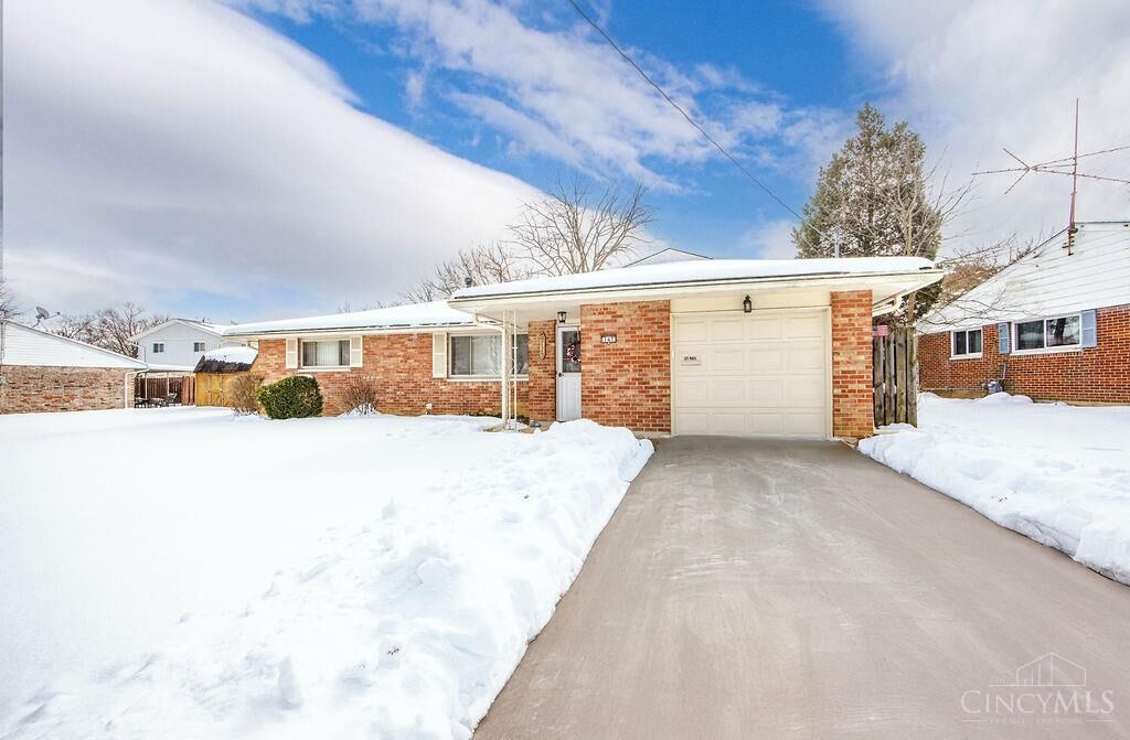 Property Photo: 147 N Ruskin Drive OH 45246