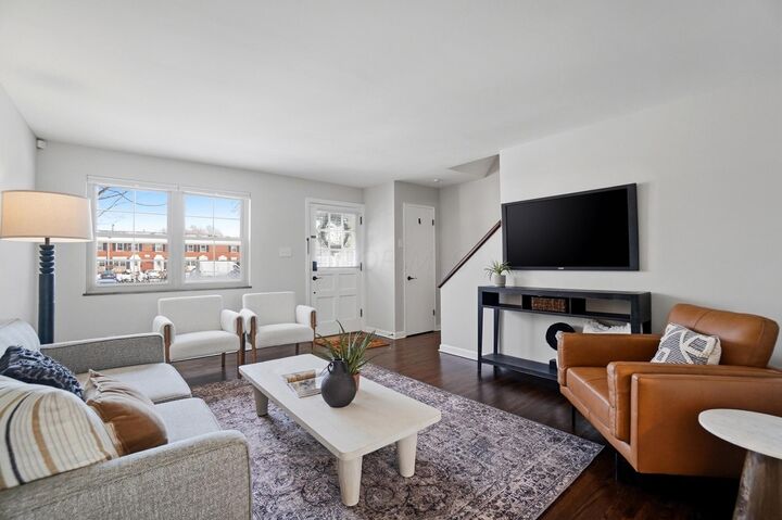 Property Photo: 1785 Northwest Court OH 43212