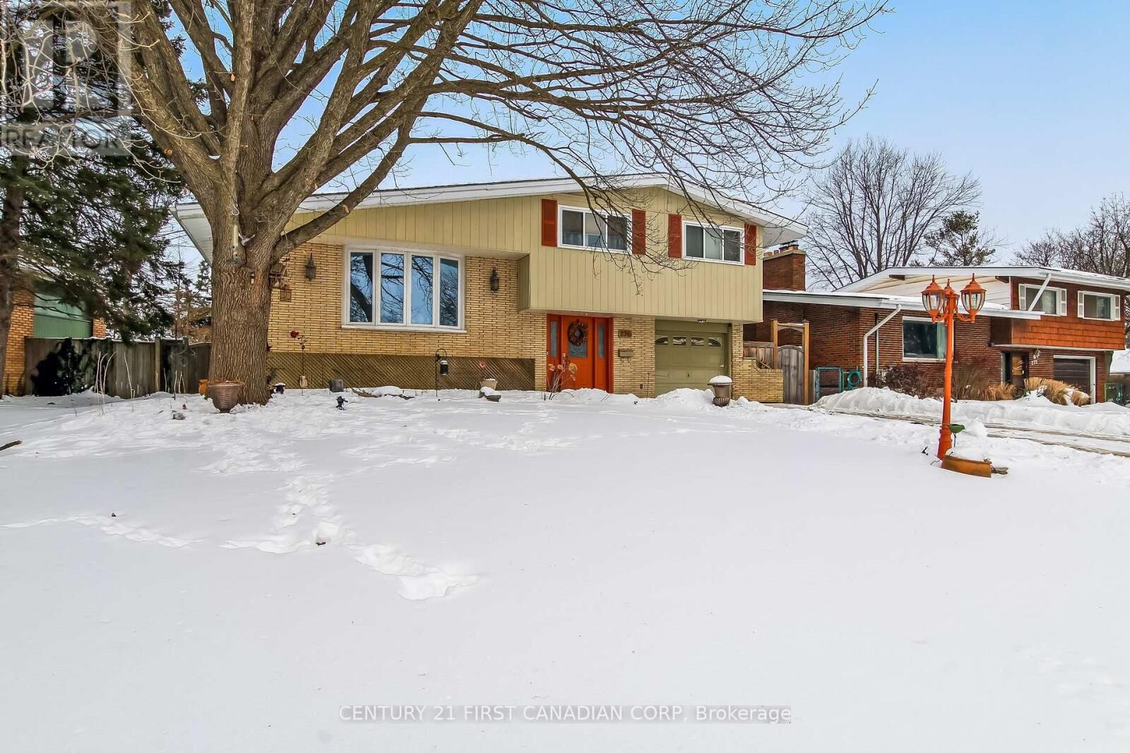 Property Photo:  276 Southcrest Drive  ON N6J 1N4 