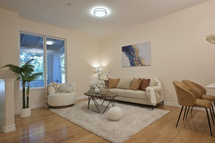 Property Photo:  22894 Kingsford Way  CA 94541 