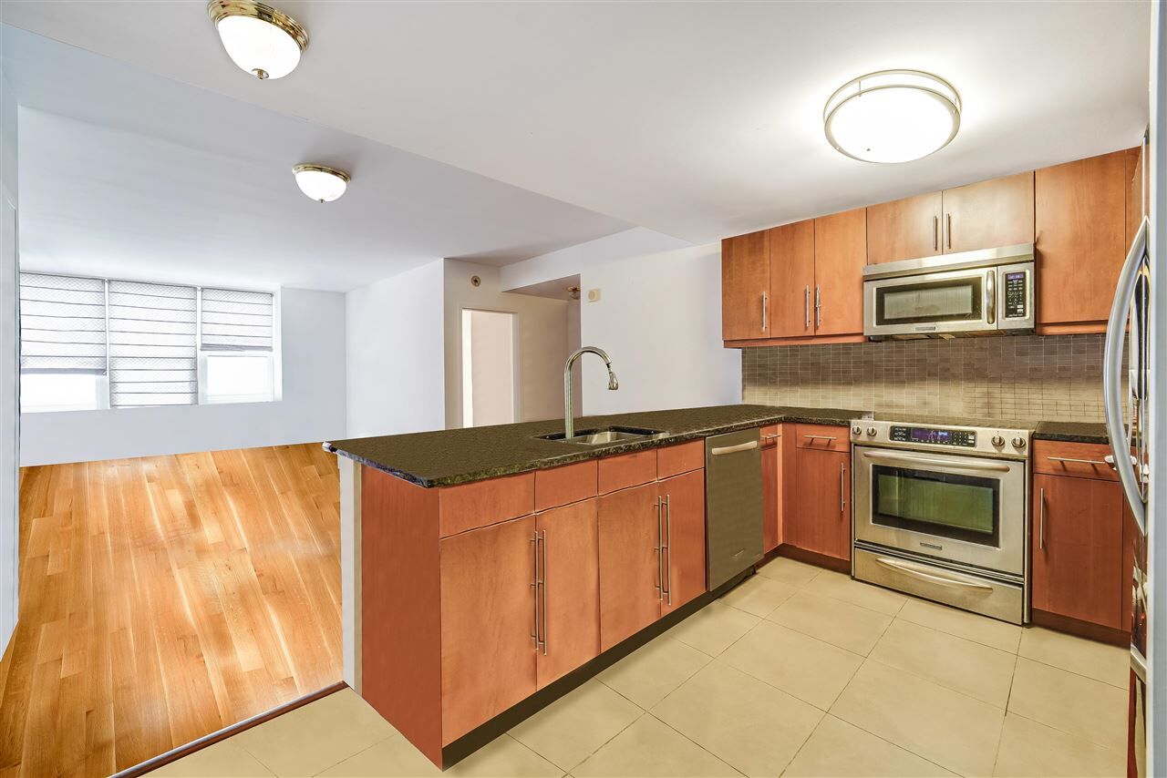Property Photo:  88 Morgan St 1206  NJ 07302 