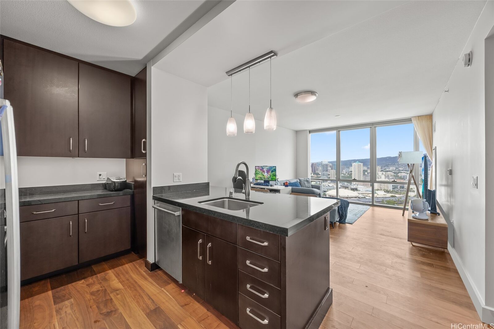 Property Photo:  1189 Waimanu Street 4008  HI 96814 
