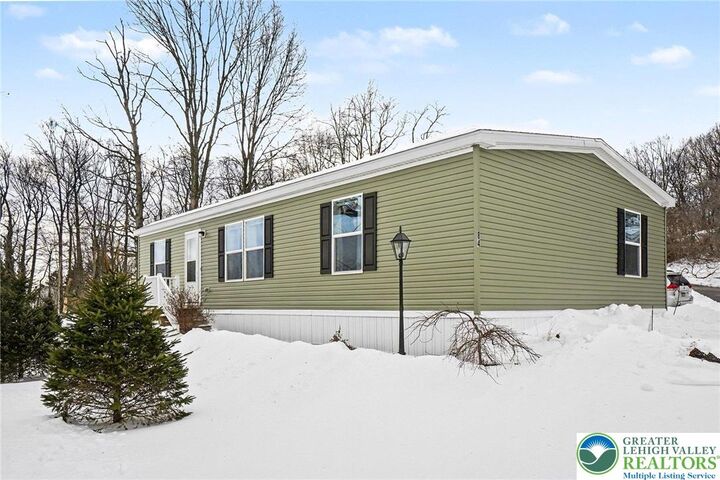 Property Photo:  84 Mansfield Drive  PA 18062 