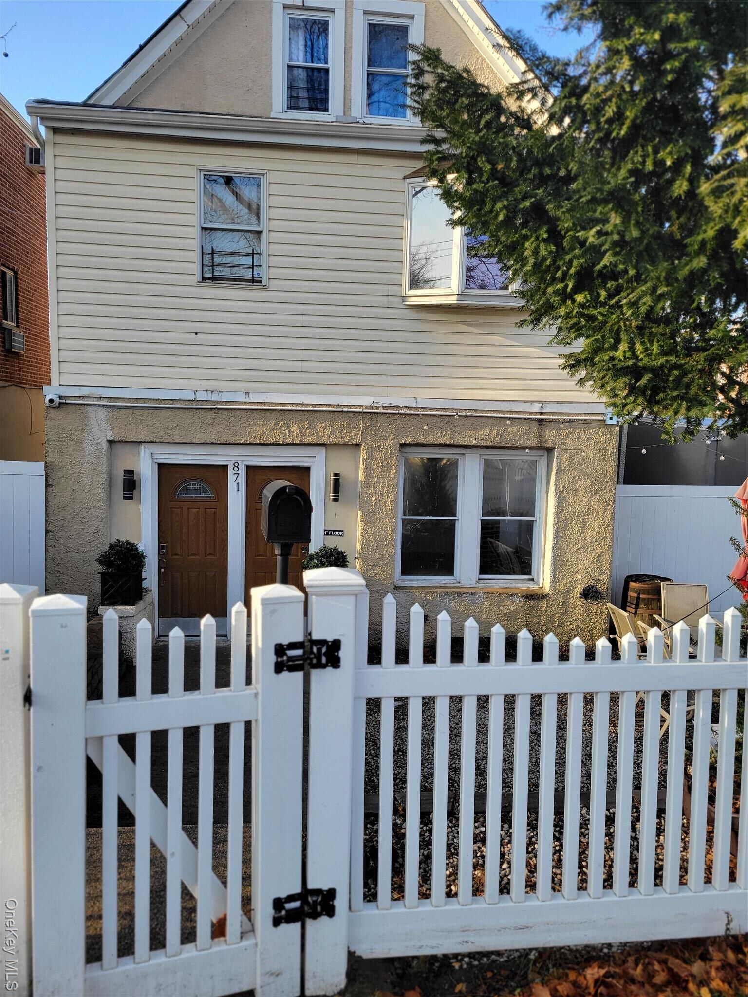 Property Photo:  871 Throgsneck Expressway Expressway 1st Floor  NY 10465 