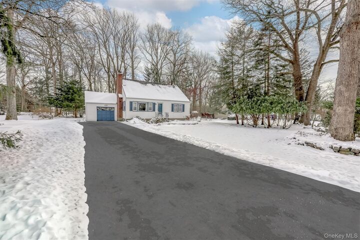 Property Photo:  7 Woodland Place  NY 10952 