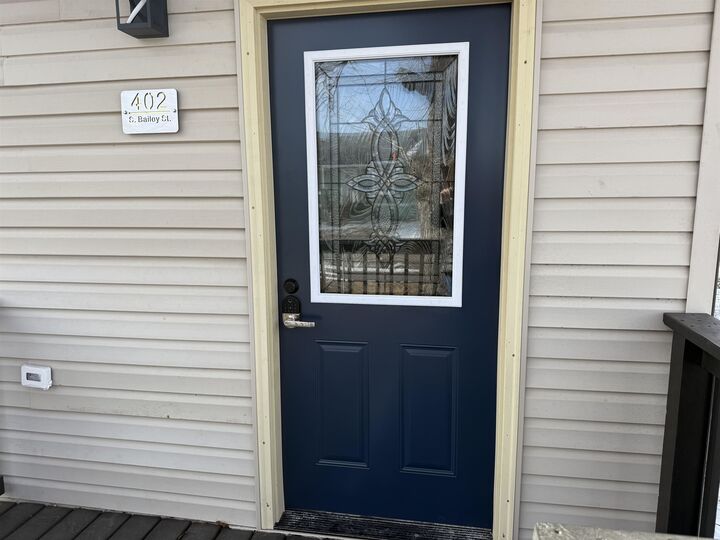 Property Photo:  402 S Bailey  NE 69101 