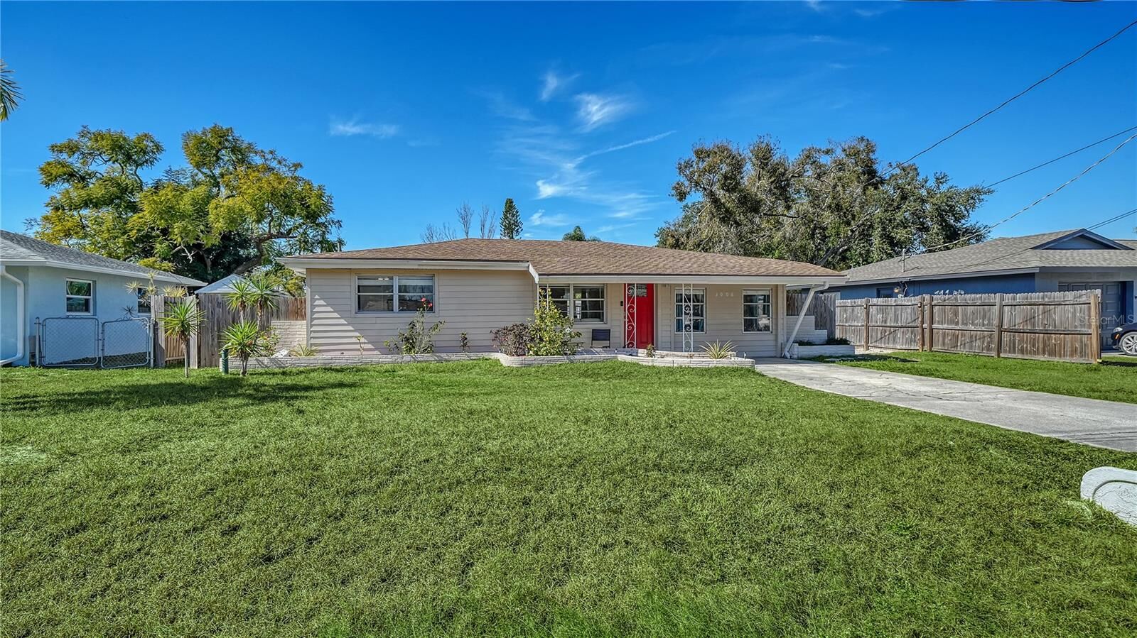 Property Photo:  3008 Arch Drive  FL 34232 