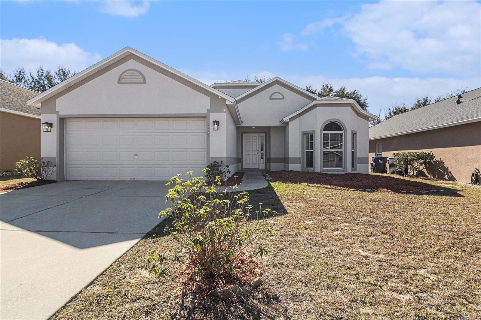 Property Photo:  1072 Bluegrass Drive  FL 34736 