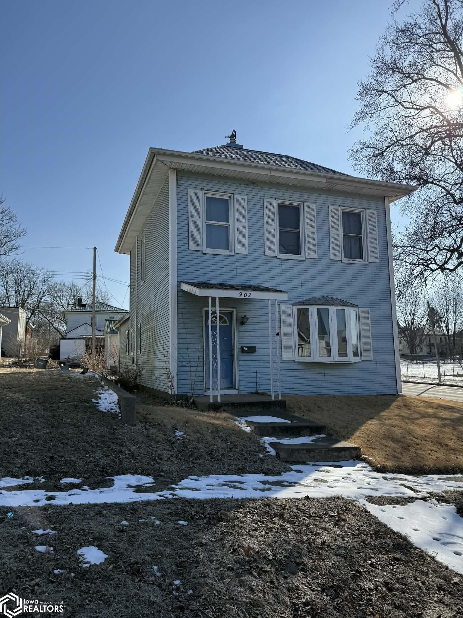 Property Photo:  902 N 9th Street  IA 52601 