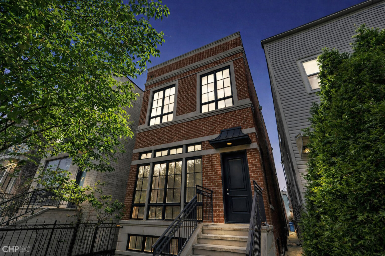 Property Photo:  