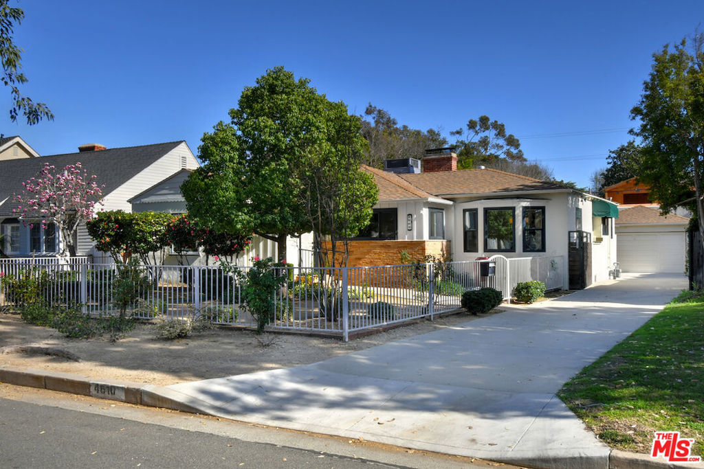 Property Photo:  4610 Wortser Avenue  CA 91423 
