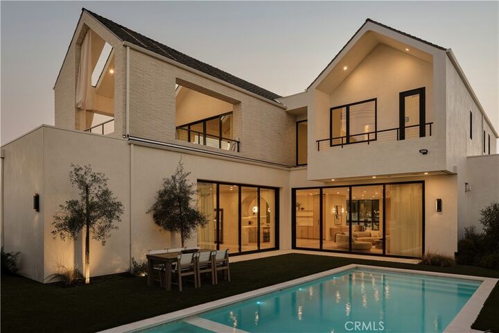 Property Photo: 5004 Enfield CA 91316