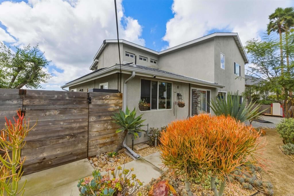Property Photo:  1659 Curry Comb Drive  CA 92069 