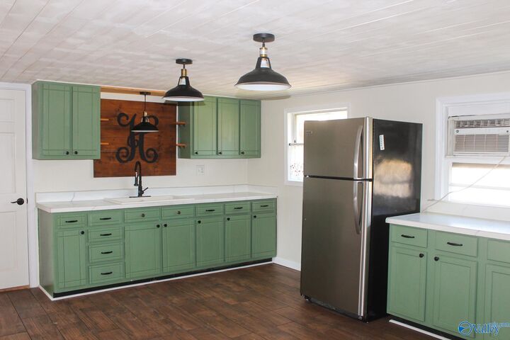 Property Photo: 102 SW 1st Street AL 35988