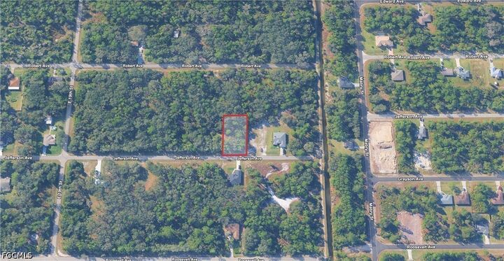 Property Photo:  1915 Jefferson Avenue  FL 33972 