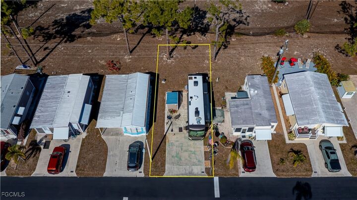 Property Photo:  243 Caravan Circle  FL 33903 