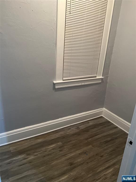 Property Photo:  80 Crawford Street 2  NJ 07018 