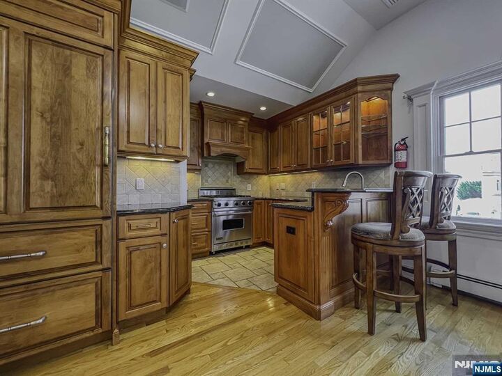 Property Photo:  91 Cutler Street 2/2nd Flr  NJ 07011 