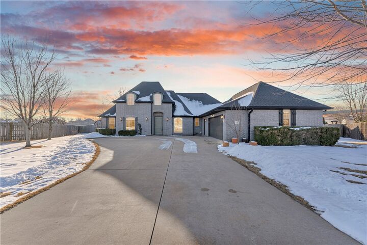 Property Photo: 2711 S Haley Court AR 72758