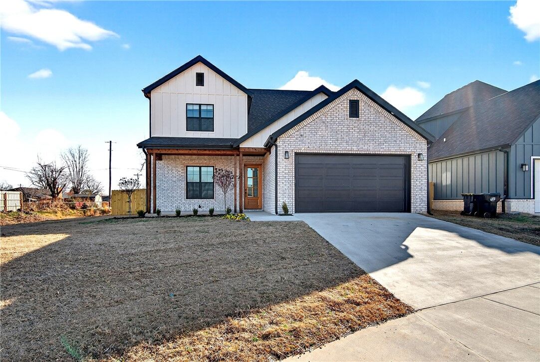 Property Photo:  1601 23rd Place  AR 72758 