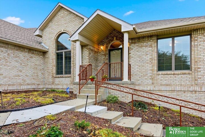 Property Photo:  22231 Stoneybrook Drive  IA 51503 