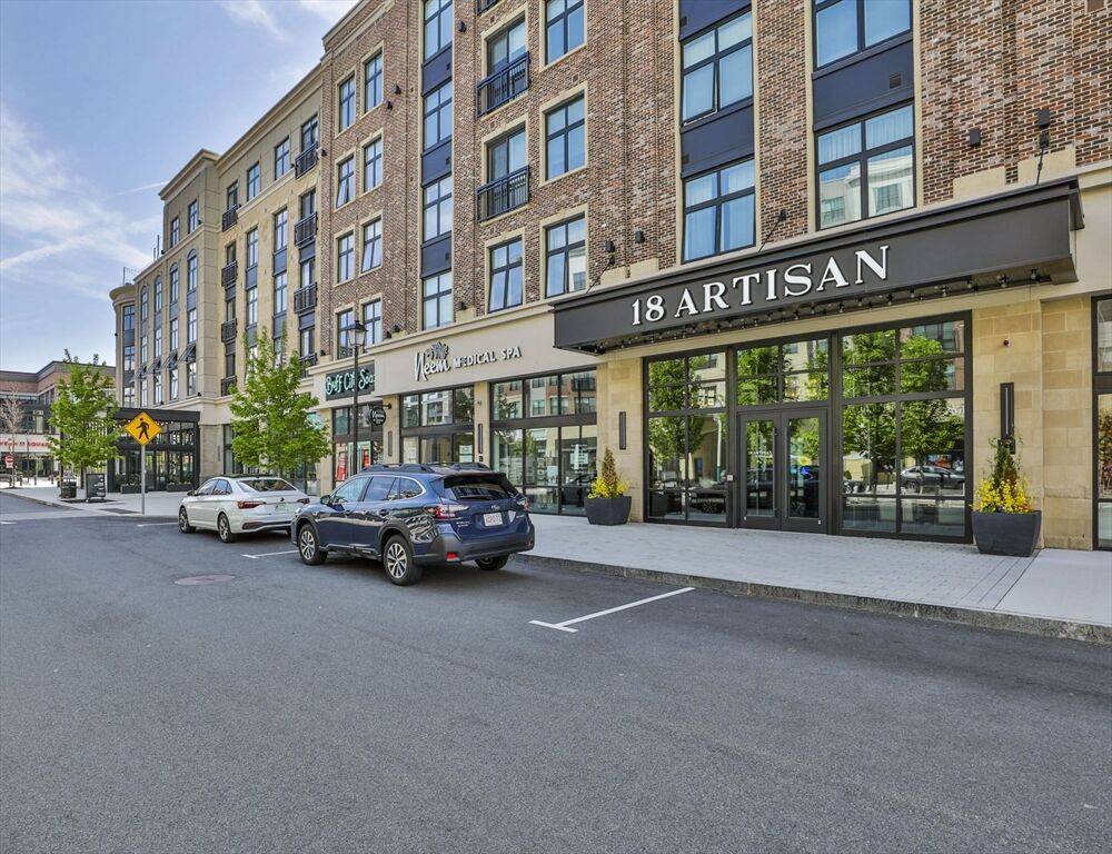 Property Photo:  18 Artisan Drive 217  NH 03079 