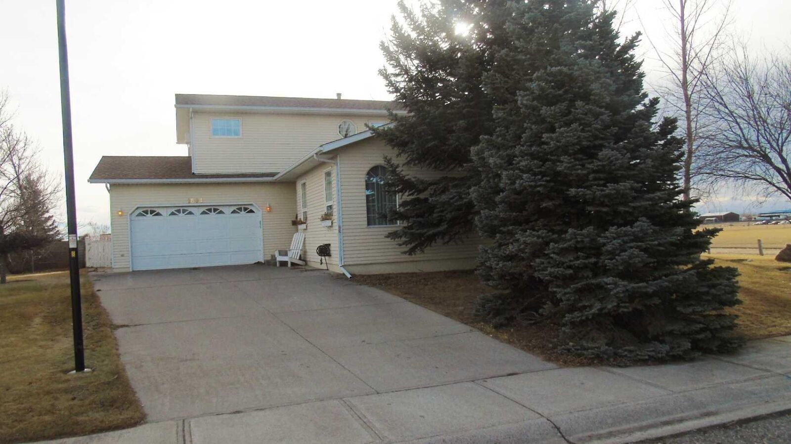 Property Photo: 1604 7A Avenue AB T0L 0Z0