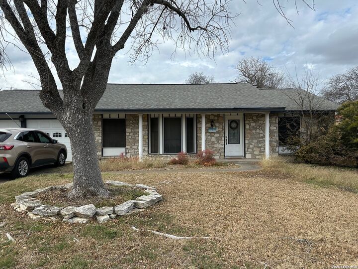 Property Photo:  7405 Leading Oaks  TX 78233 