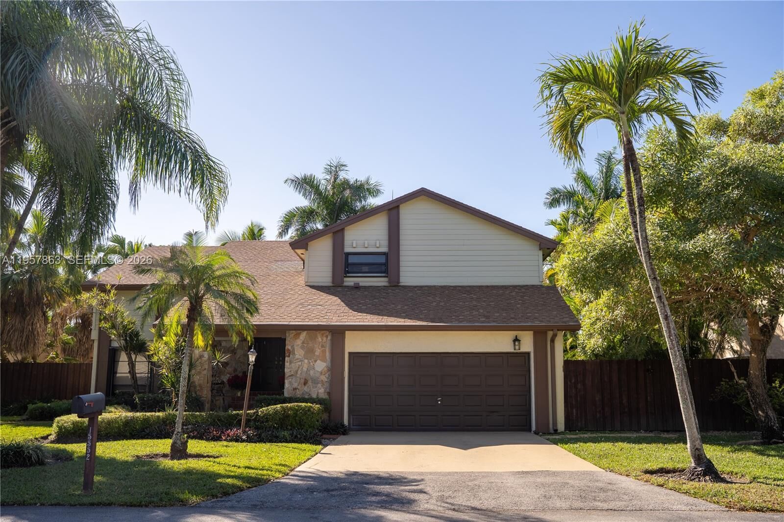 Property Photo:  15552 SW 48th St  FL 33185 