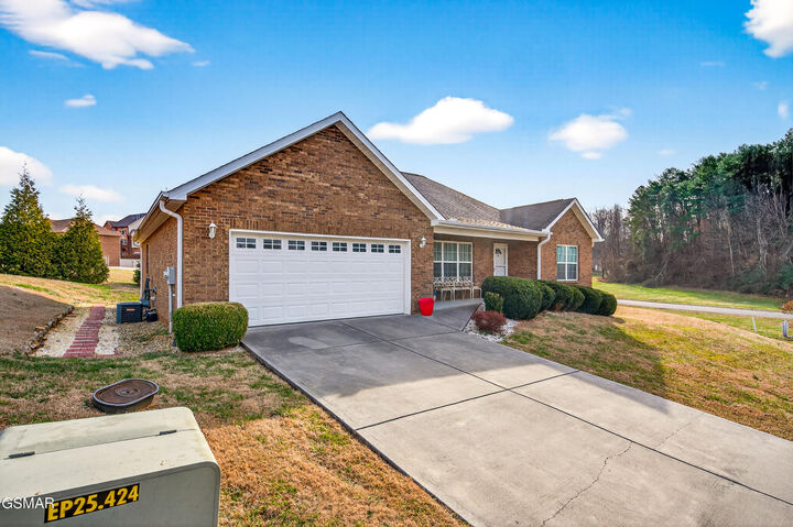 Property Photo:  1906 Canyon Road  TN 37862 