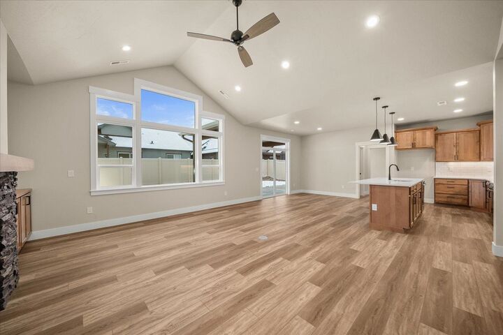 Property Photo:  18198 N Morton Ct  WA 99005 