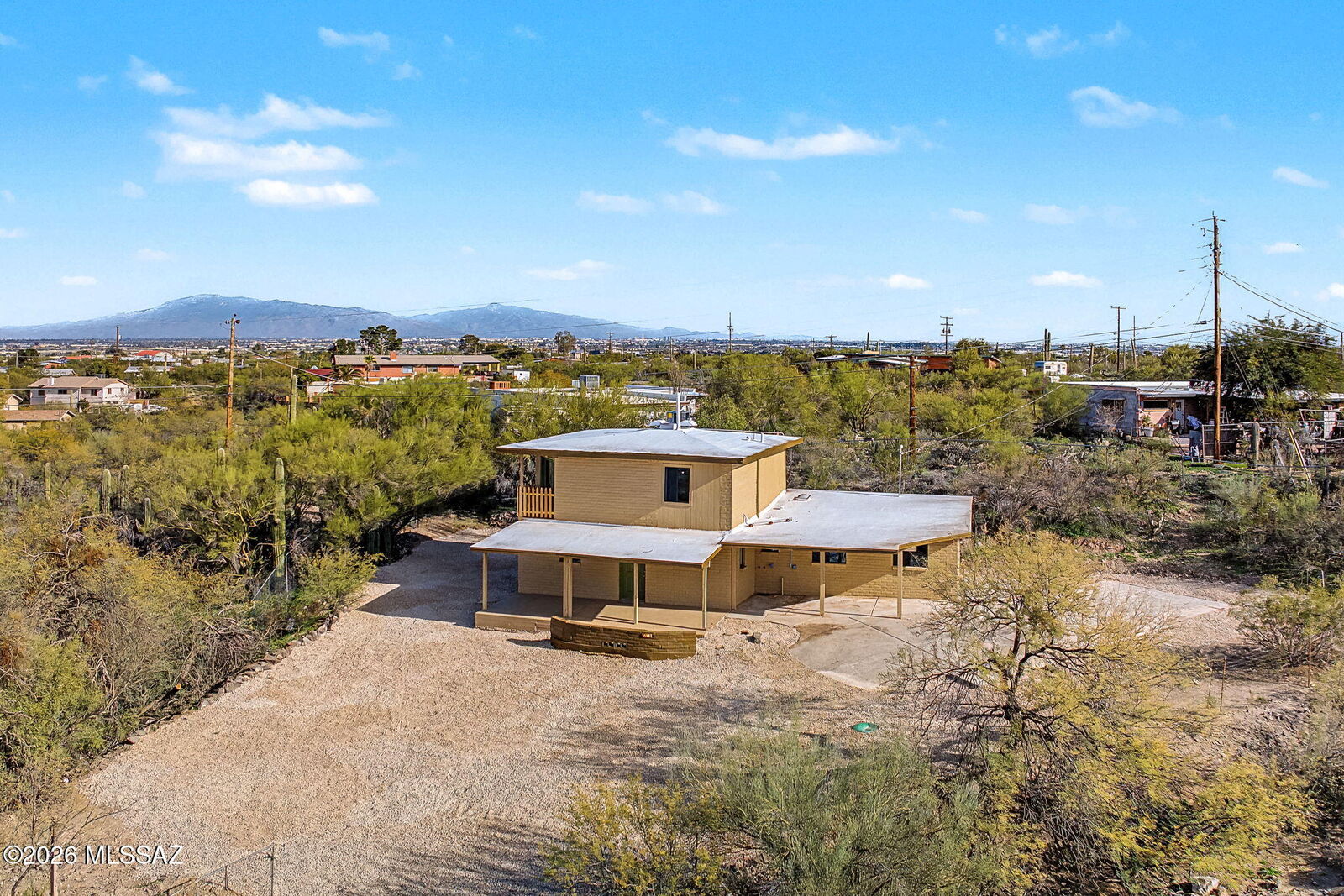 Property Photo:  2607 W Arthur Place  AZ 85713 