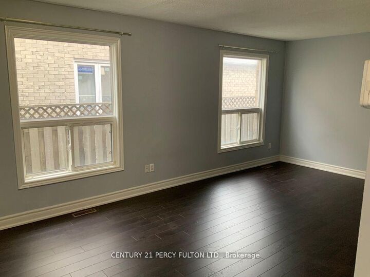 Property Photo:  41 Rosseter Road Main  ON L3S 2N1 