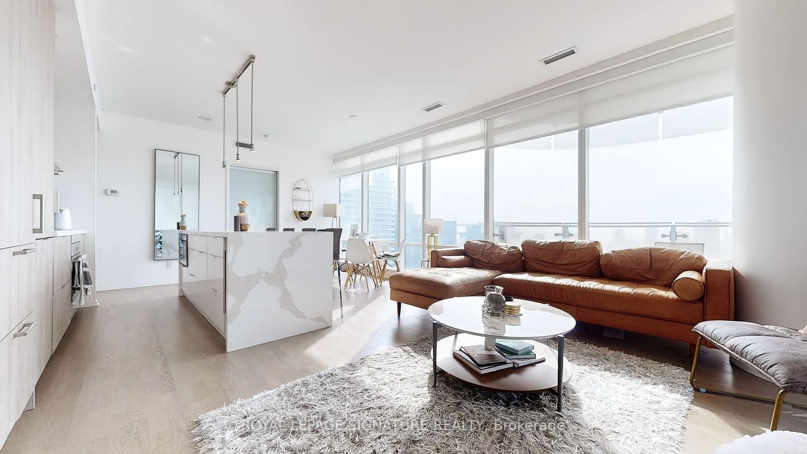 Property Photo:  1 Bloor Street E 4406  ON M4W 0A8 