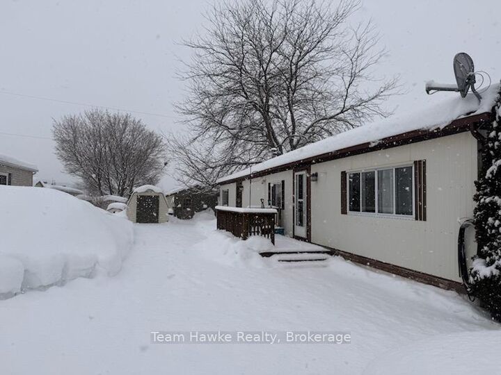 Property Photo: 48 Northland Drive ON L4R 5B5